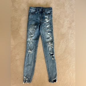AMERICAN EAGLE JEANS!!